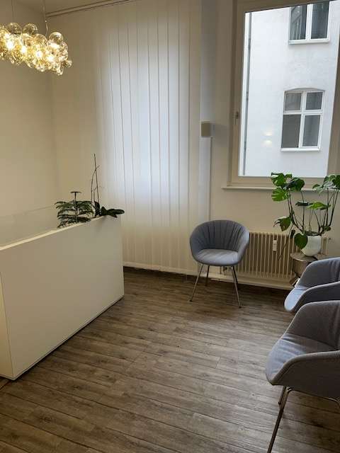 +++ 69 m² Praxisräume im 2.OG Ostenhellweg 60 zu vermieten +++ – Bild 1